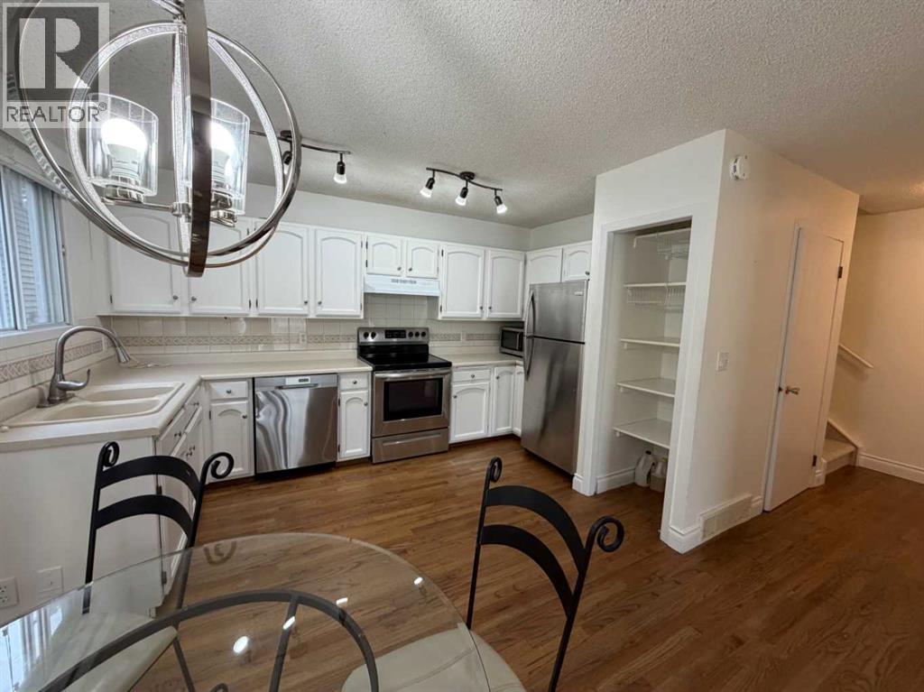 1, 1939 25a Street Sw, Calgary, Alberta  T3E 1Y6 - Photo 9 - A2285500