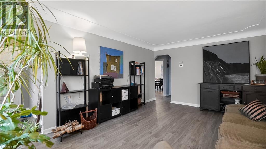 342 East 17th Street, Hamilton, Ontario  L9A 4M8 - Photo 6 - 40814059