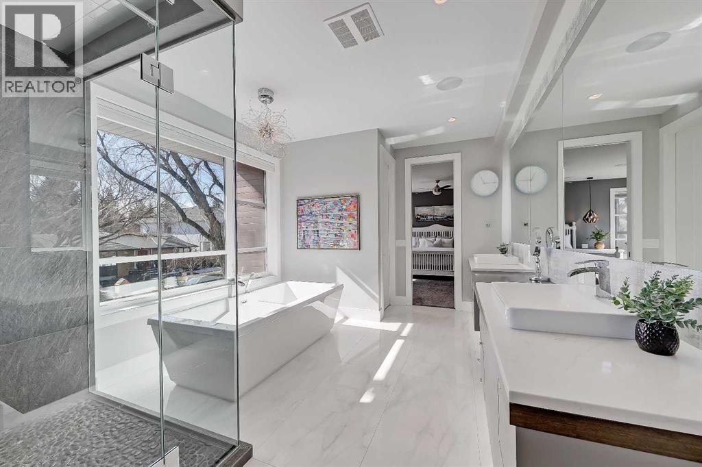 10 Lissington Drive SW, Calgary, Alberta  T3E 5E1 - Photo 32 - A2294958