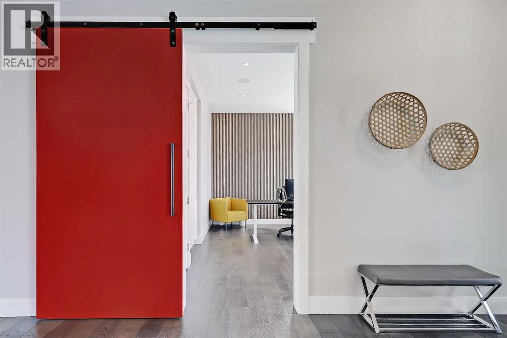 10 Lissington Drive SW, Calgary, Alberta  T3E 5E1 - Photo 5 - A2294958