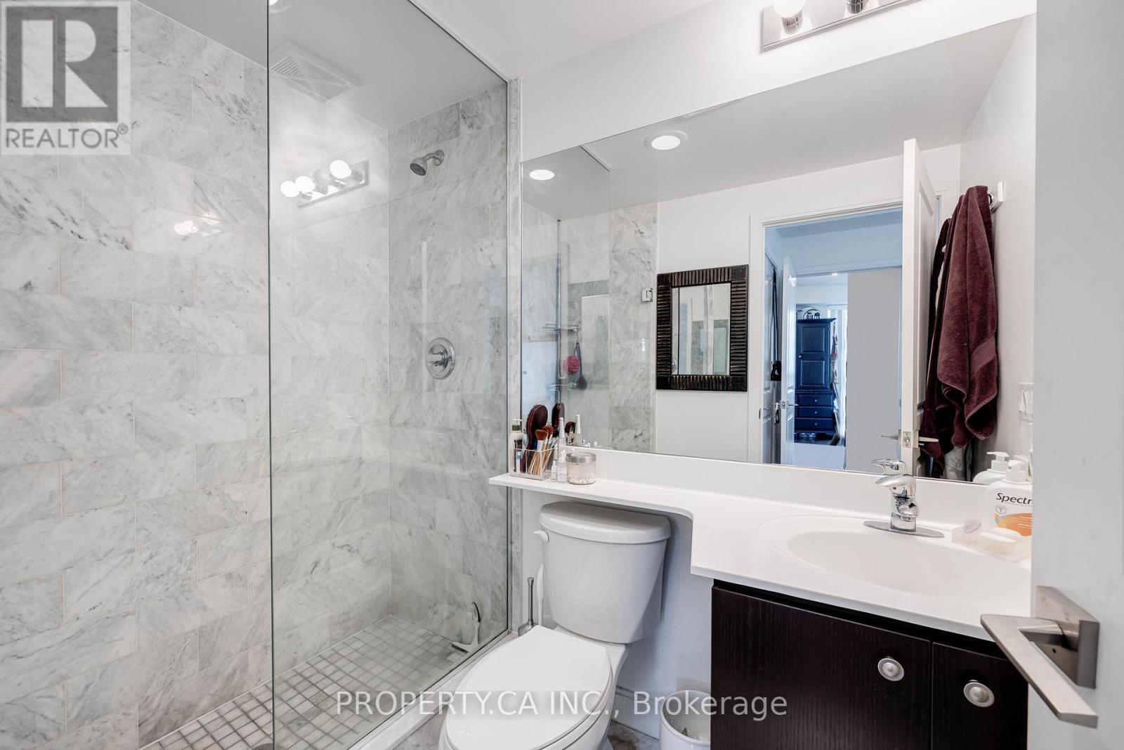 706e - 38 The Esplanade, Toronto, Ontario  M5E 1A5 - Photo 15 - C12907492