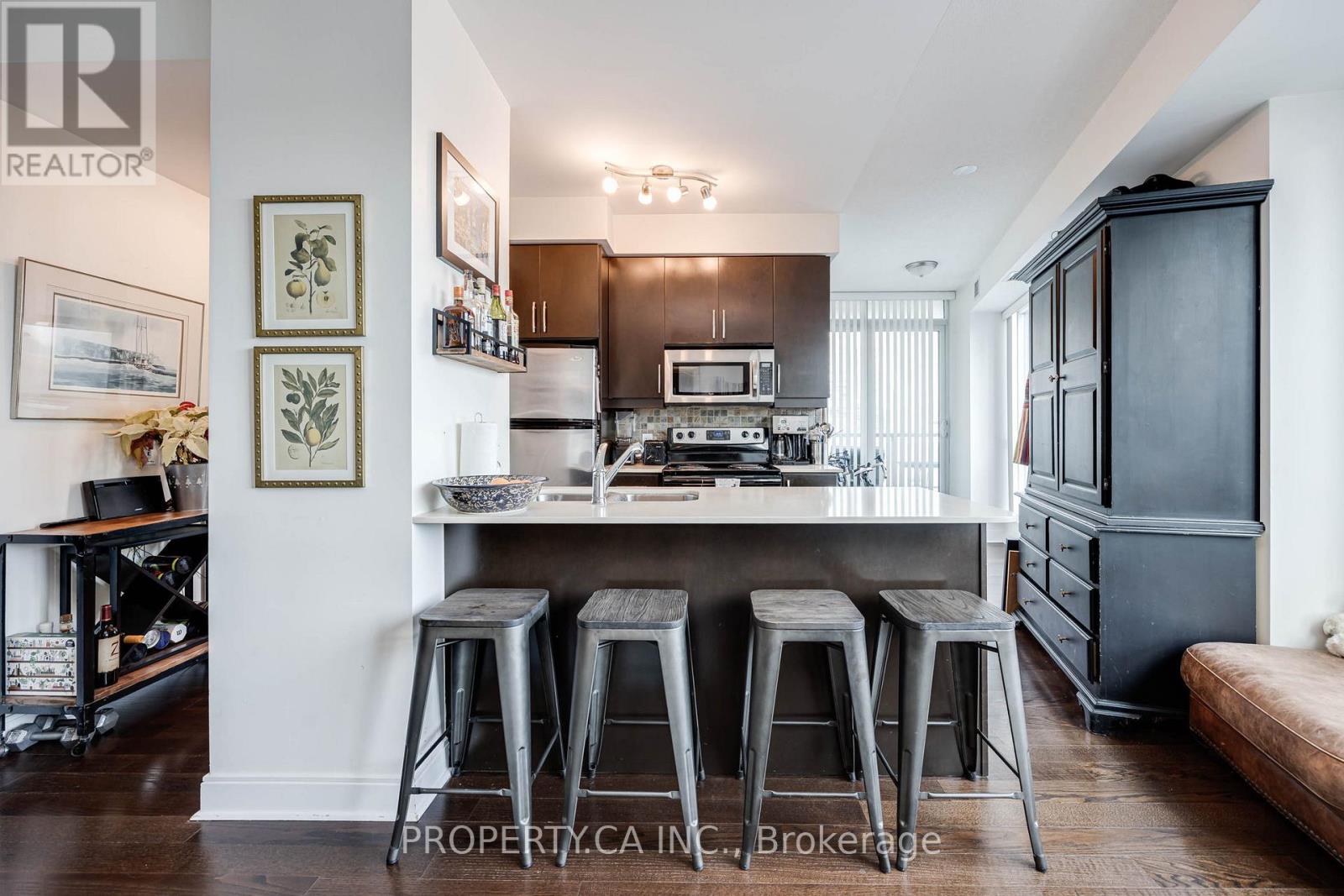 706e - 38 The Esplanade, Toronto, Ontario  M5E 1A5 - Photo 2 - C12907492