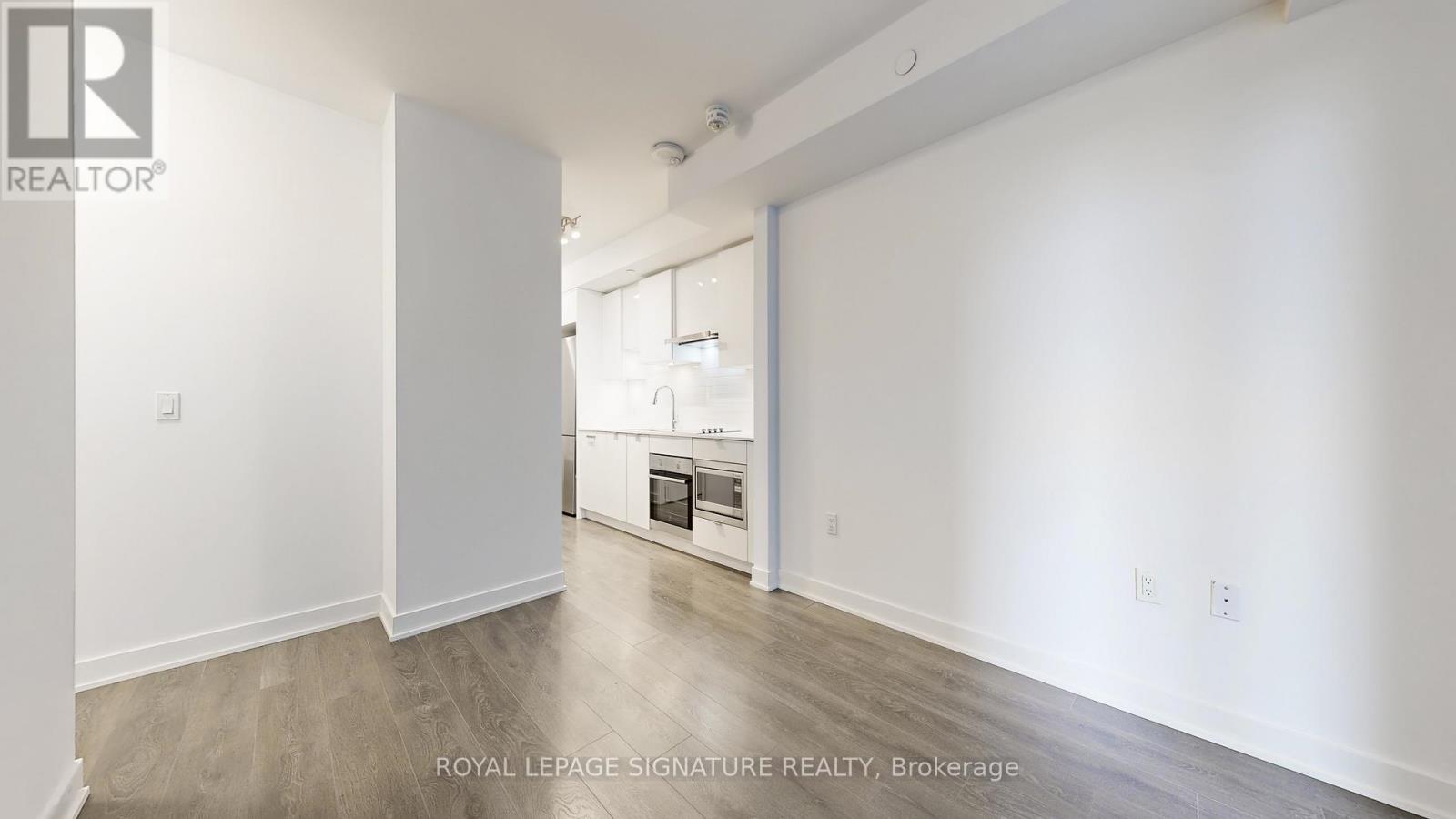 2016 - 195 Redpath Avenue, Toronto, Ontario  M4P 0E4 - Photo 6 - C12907496