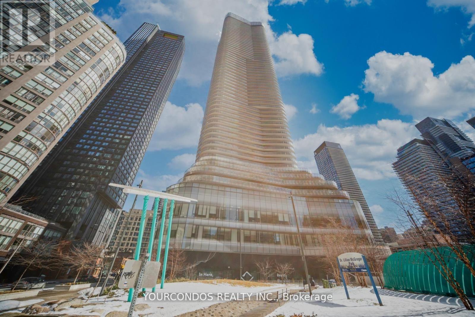 4206 - 11 Wellesley Street W, Toronto, Ontario  M4Y 0G4 - Photo 11 - C12907500