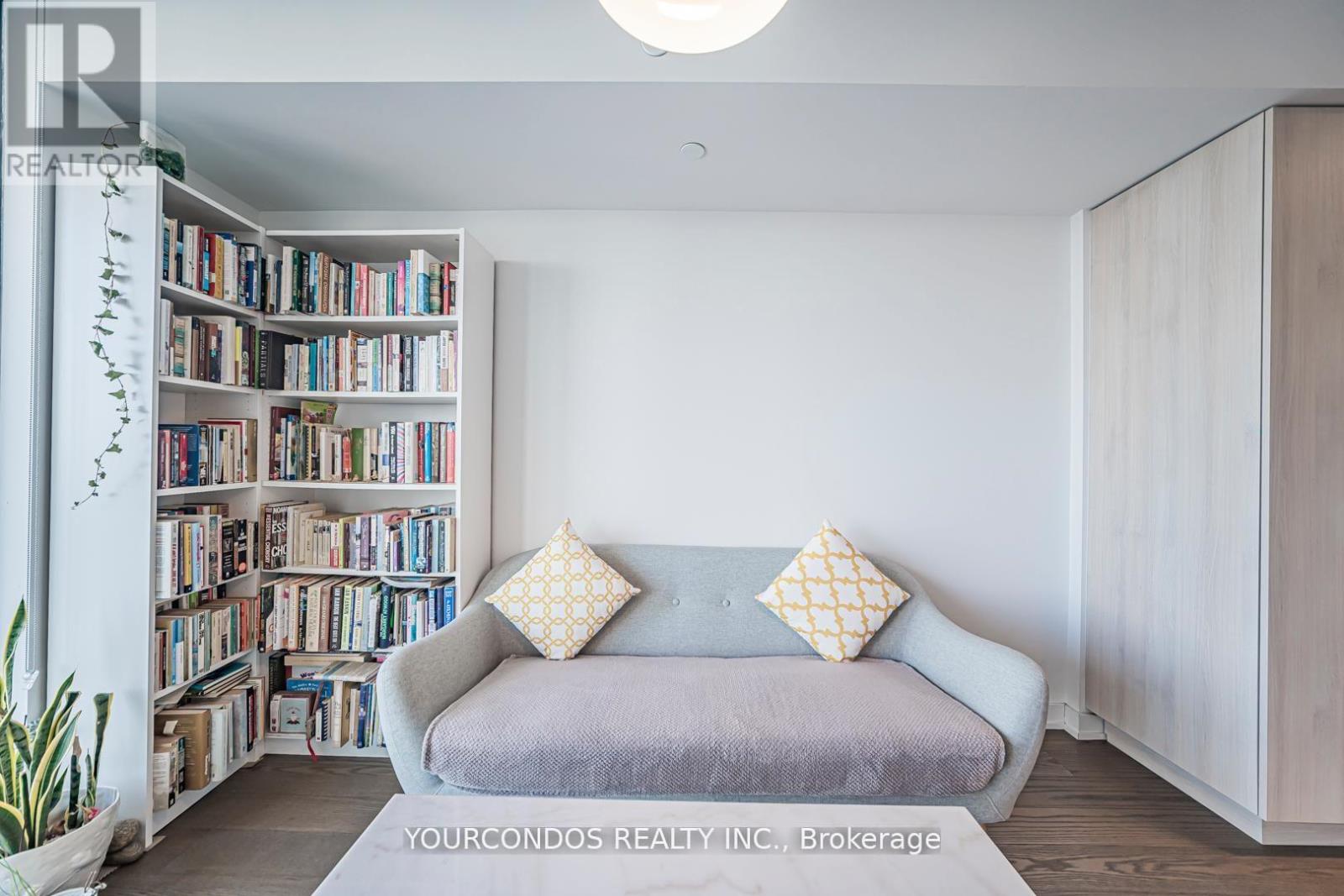 4206 - 11 Wellesley Street W, Toronto, Ontario  M4Y 0G4 - Photo 16 - C12907500