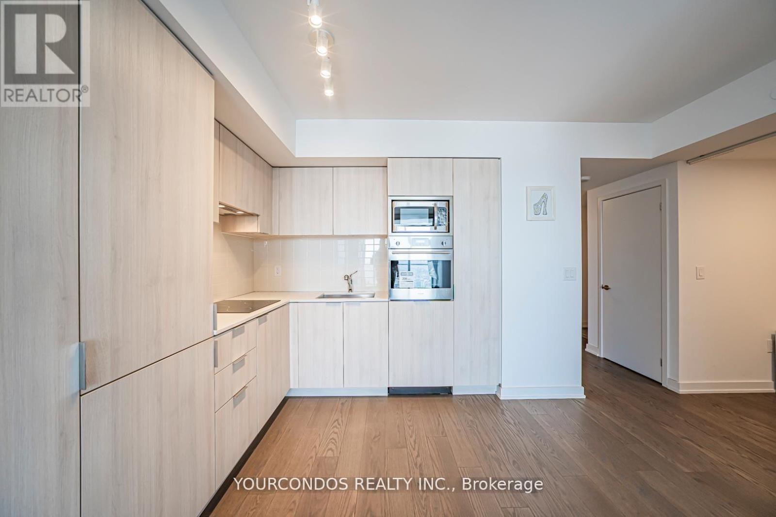 4206 - 11 Wellesley Street W, Toronto, Ontario  M4Y 0G4 - Photo 22 - C12907500