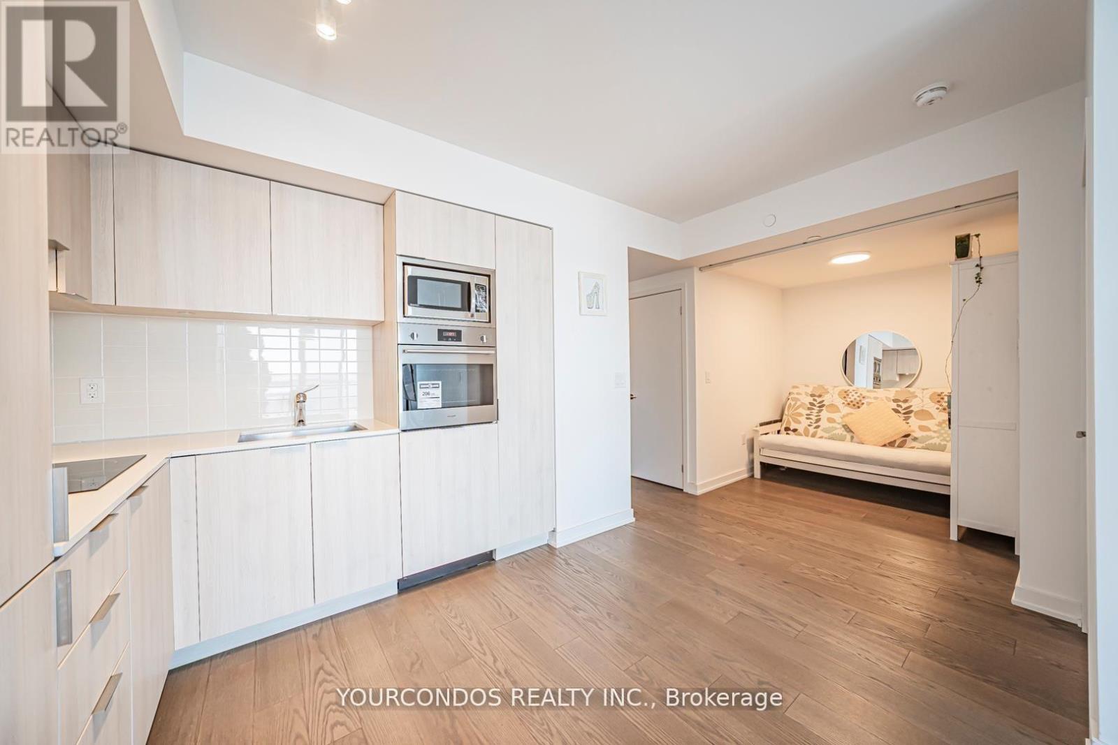 4206 - 11 Wellesley Street W, Toronto, Ontario  M4Y 0G4 - Photo 24 - C12907500