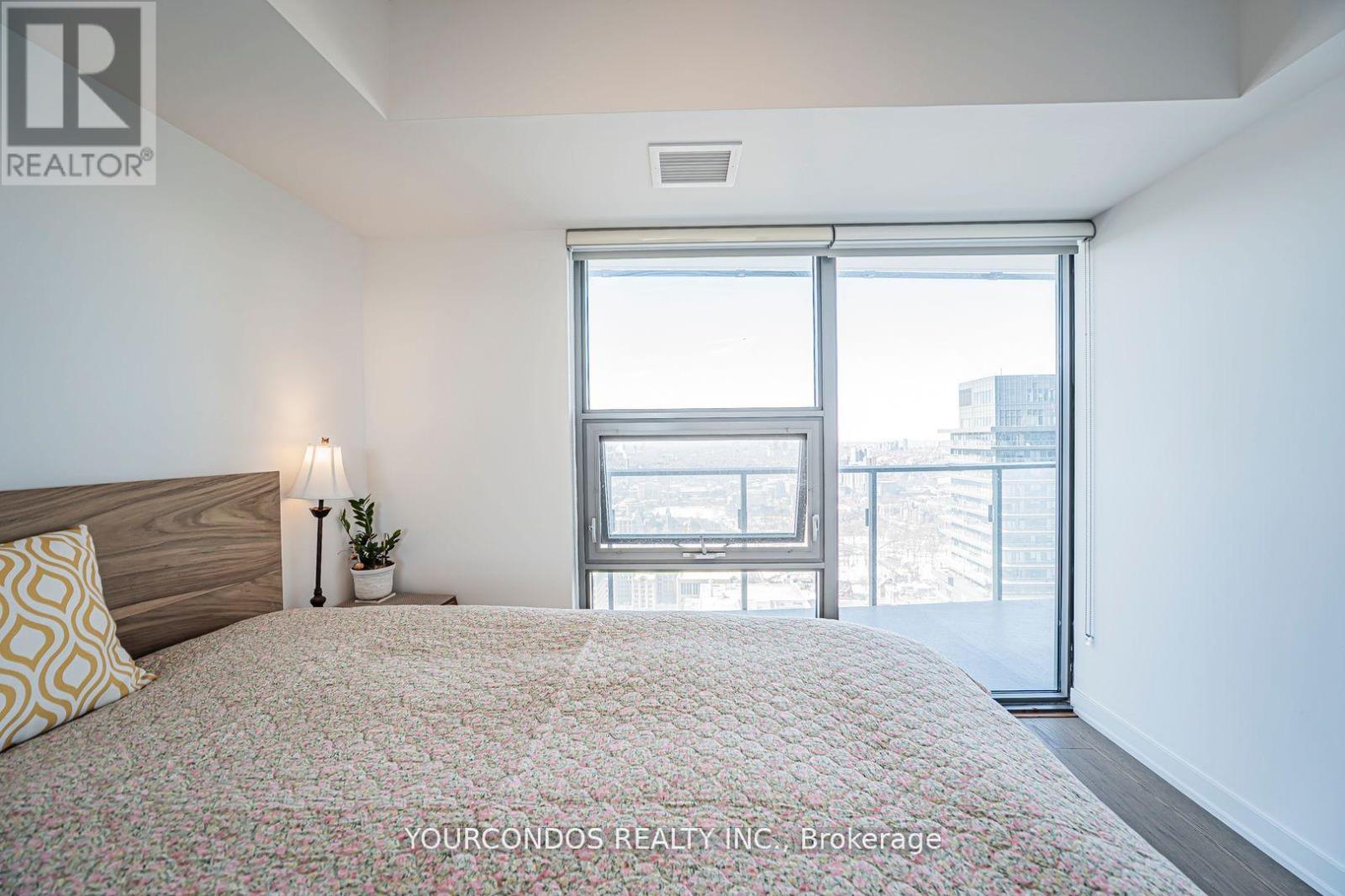 4206 - 11 Wellesley Street W, Toronto, Ontario  M4Y 0G4 - Photo 29 - C12907500