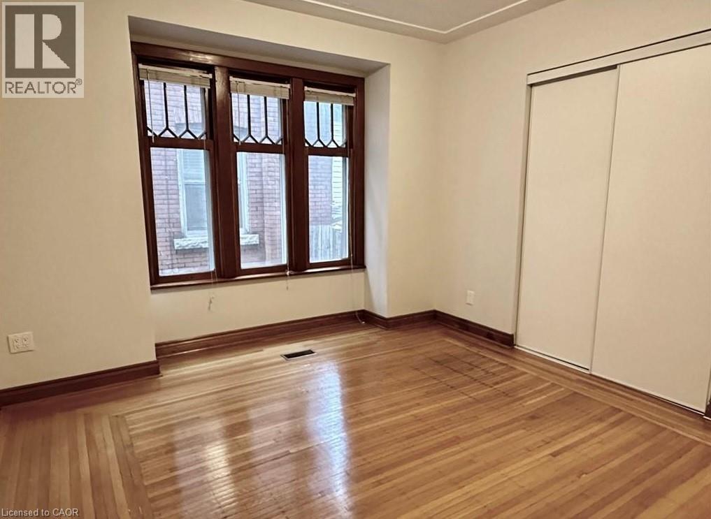 220 Maplewood Avenue Unit# 1, Hamilton, Ontario  L8M 1X8 - Photo 3 - 40813030