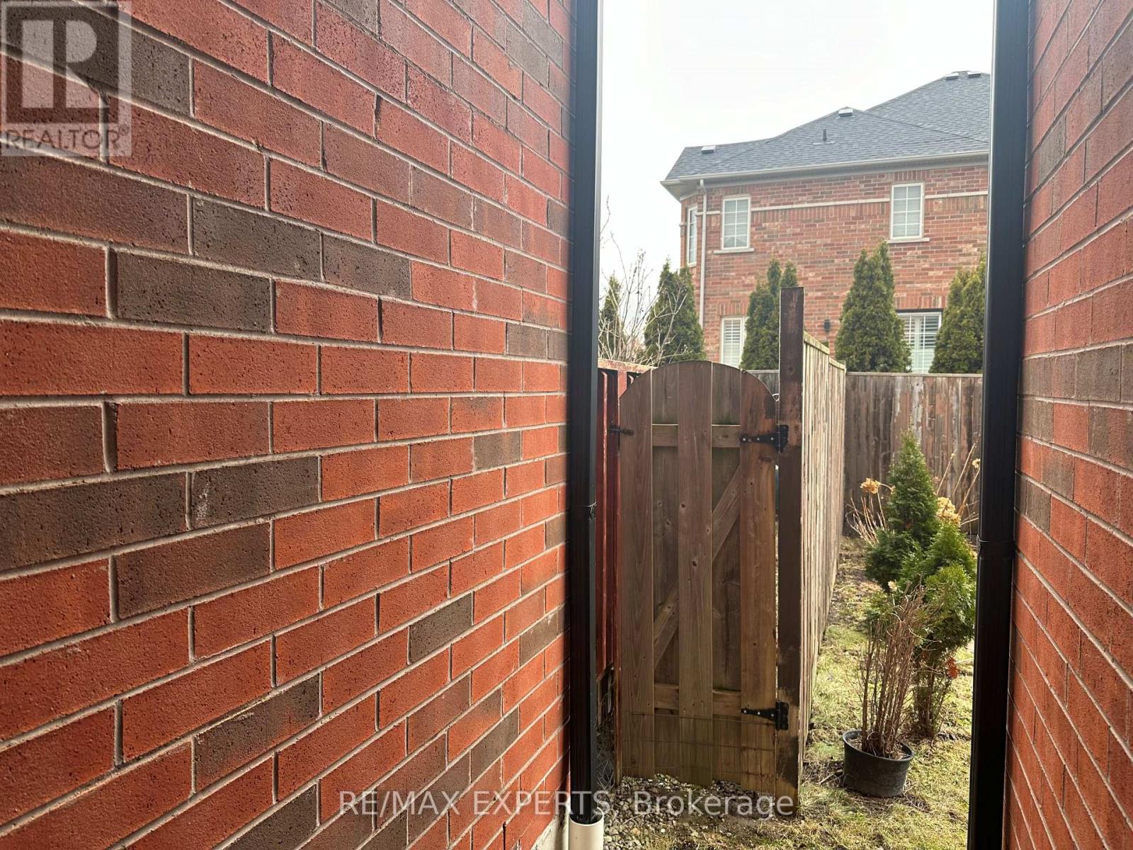 3769 Nightstar Drive, Mississauga, Ontario  L5M 8A5 - Photo 14 - W12907504