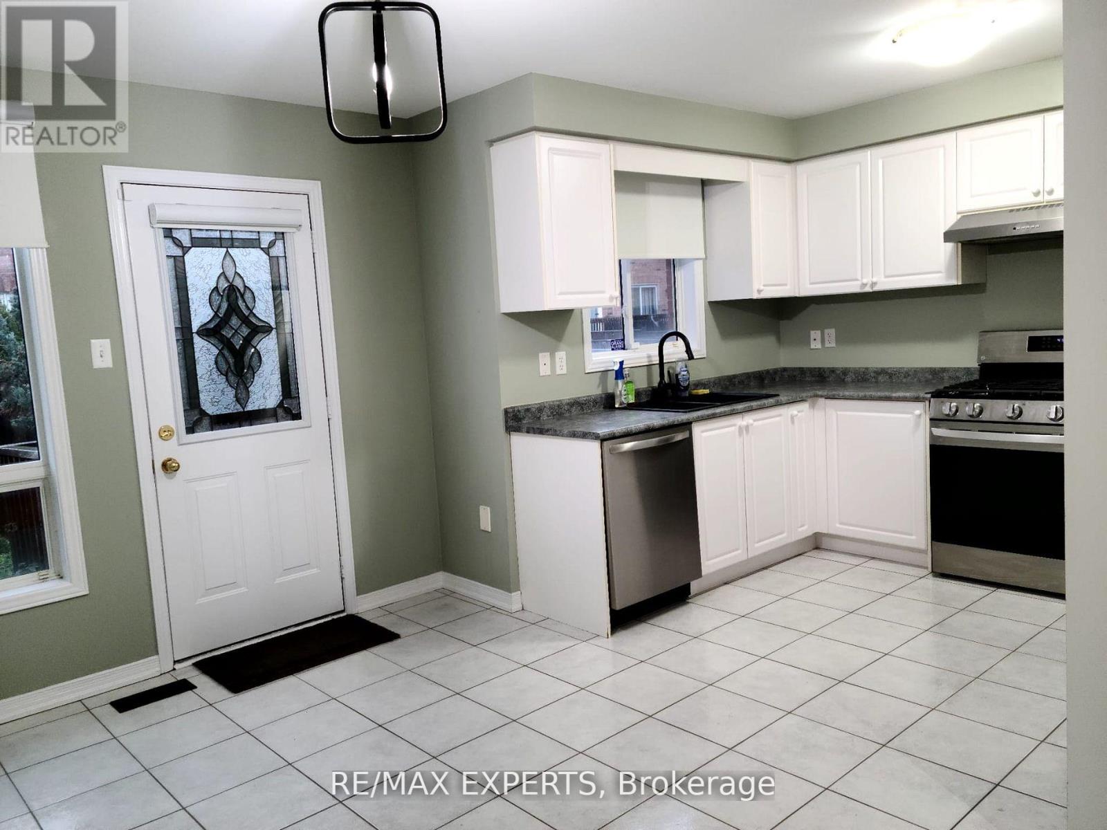 3769 Nightstar Drive, Mississauga, Ontario  L5M 8A5 - Photo 7 - W12907504