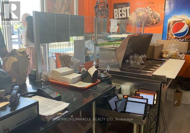 1b - 195 Carlingview Drive, Toronto, Ontario  M9W 5E8 - Photo 5 - W12907506