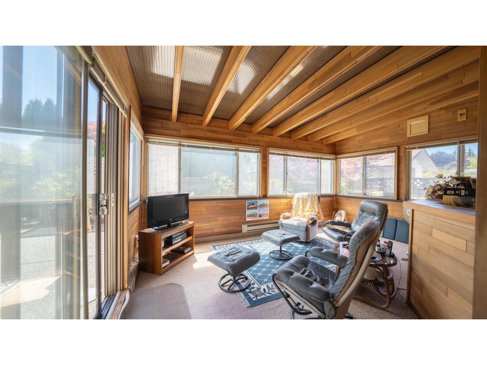 14076 19a Avenue, Surrey, British Columbia  V4A 7Z6 - Photo 14 - R3100940