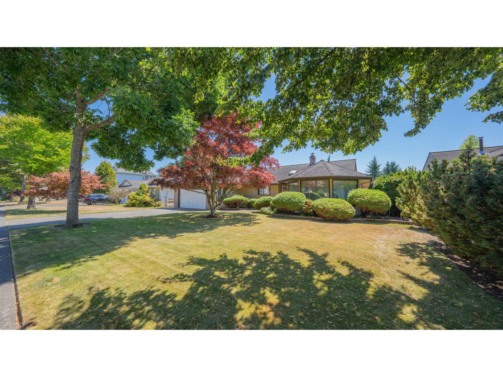 14076 19a Avenue, Surrey, British Columbia  V4A 7Z6 - Photo 1 - R3100940