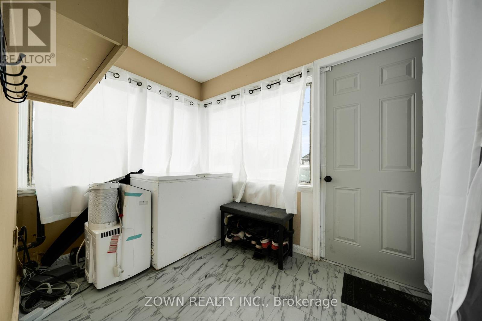 28 Prince Street W, Kawartha Lakes, Ontario  K0M 1A0 - Photo 5 - X12907494