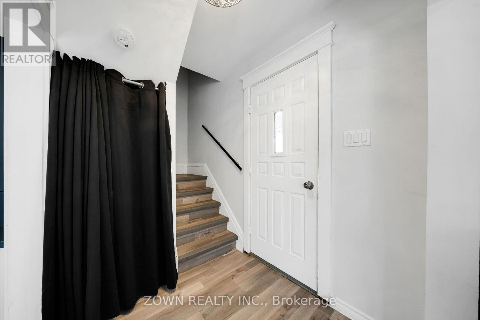 28 Prince Street W, Kawartha Lakes, Ontario  K0M 1A0 - Photo 6 - X12907494