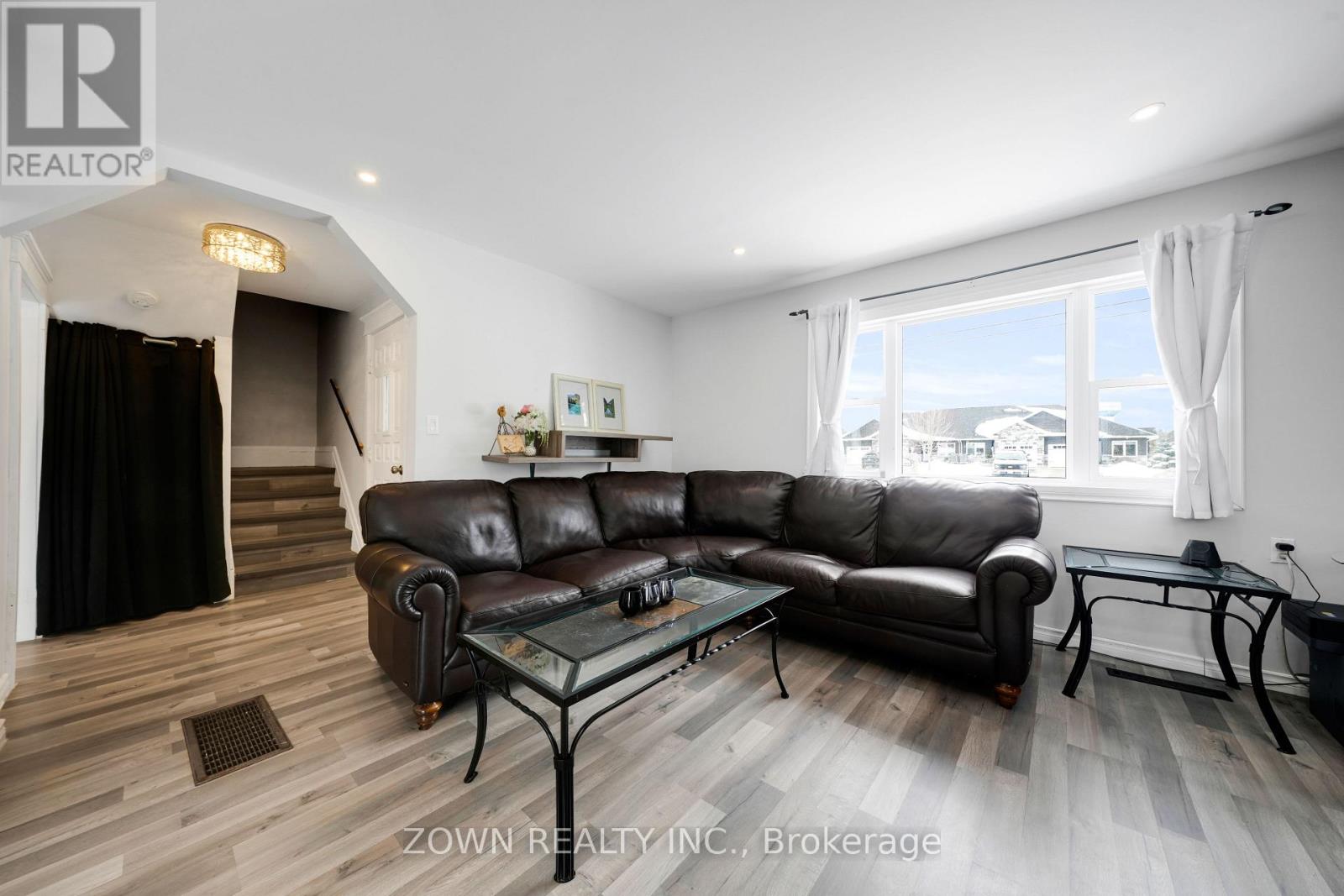 28 Prince Street W, Kawartha Lakes, Ontario  K0M 1A0 - Photo 8 - X12907494