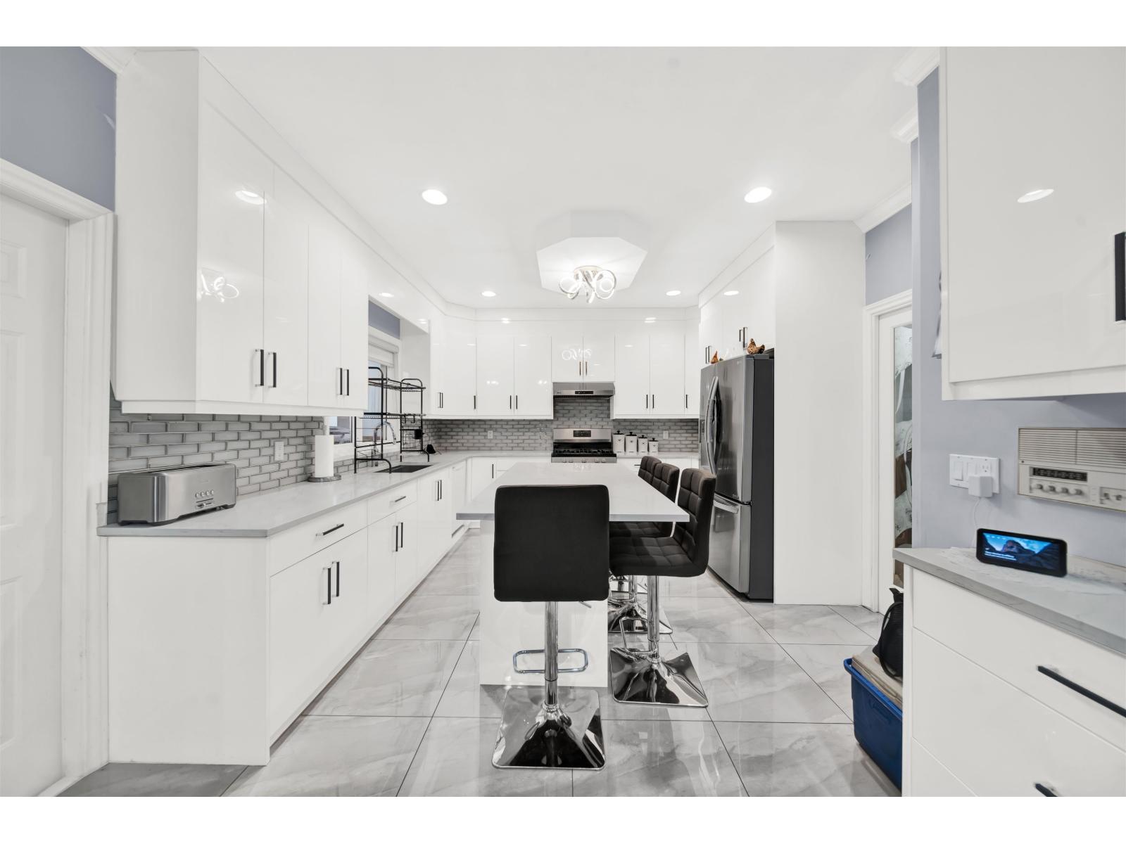 6332 125a Street, Surrey, British Columbia  V3X 3N1 - Photo 6 - R3090595