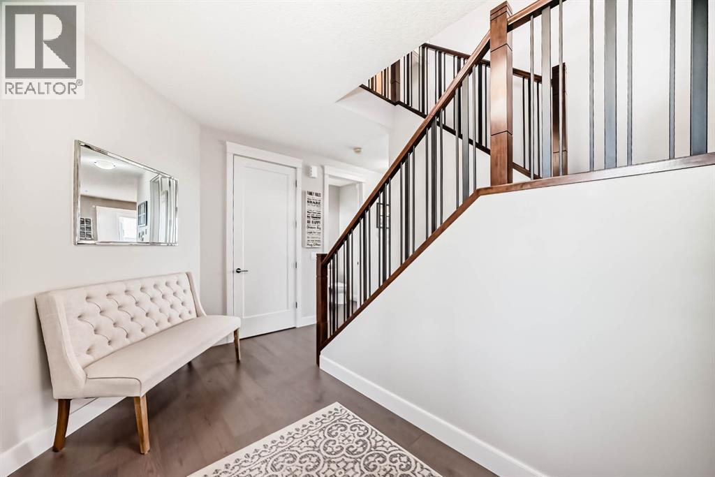 12 Emberside Glen, Cochrane, Alberta  T4C 2L6 - Photo 6 - A2279826