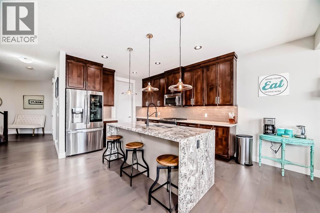 12 Emberside Glen, Cochrane, Alberta  T4C 2L6 - Photo 7 - A2279826