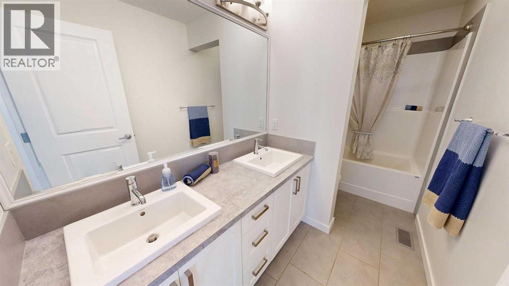 27 Mist Mountain Rise, Okotoks, Alberta  T1S 5P6 - Photo 31 - A2290063