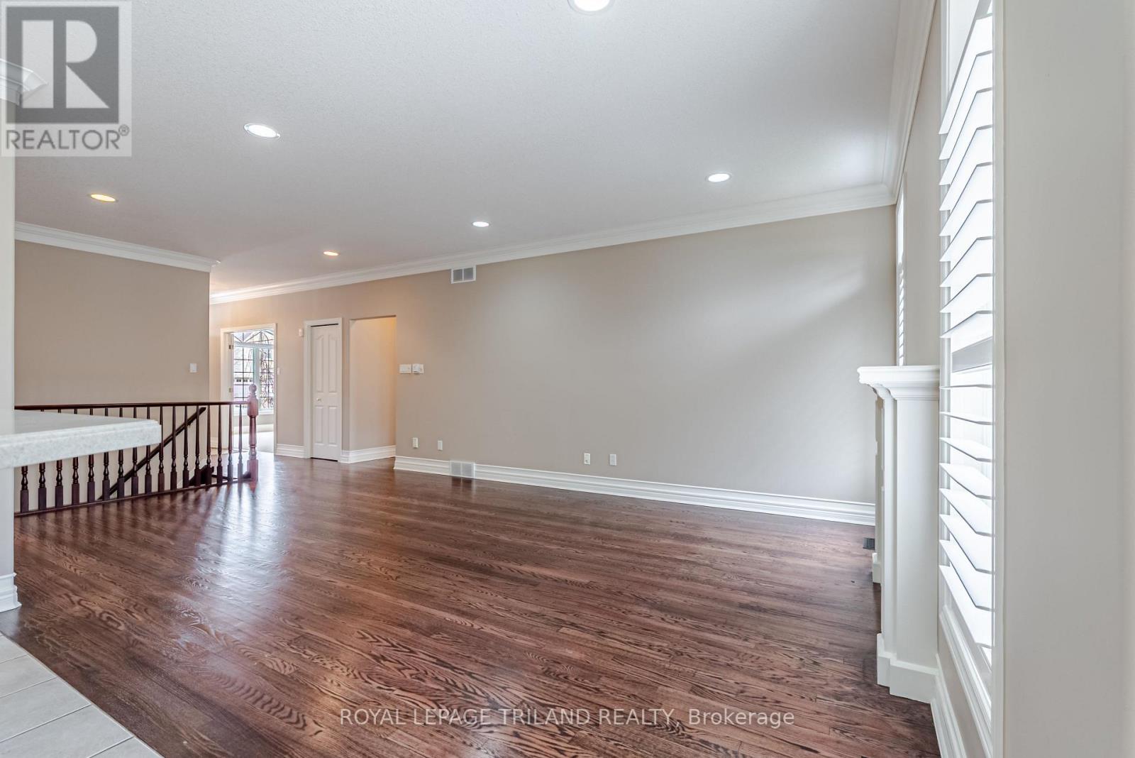 43 Pinehurst Drive, Thames Centre, Ontario N0L 1G2 - Photo 17 - X12899386