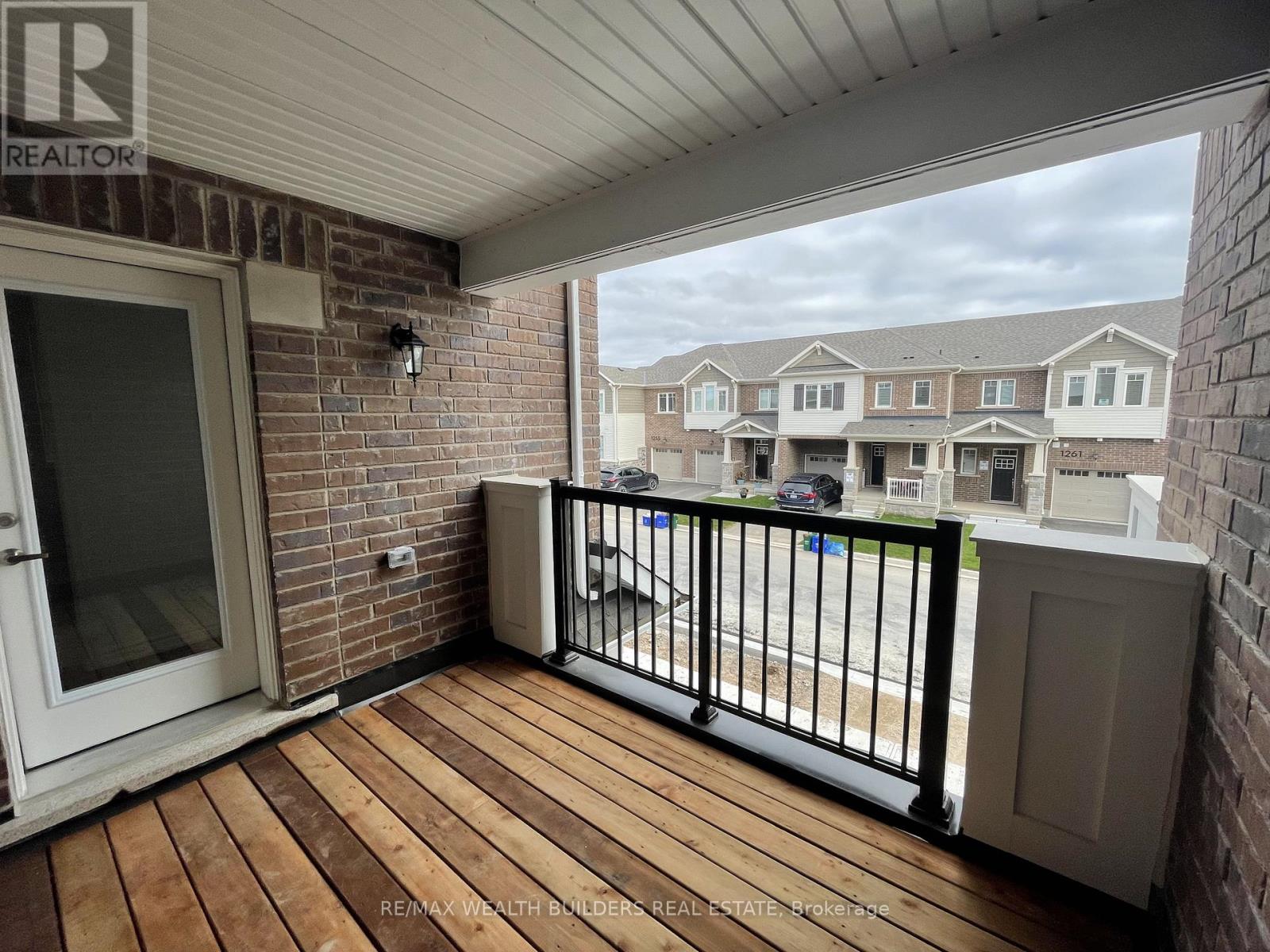 1260 Wintergreen Place, Milton (Cb Cobban), Ontario  L9E 1S3 - Photo 28 - W12907514