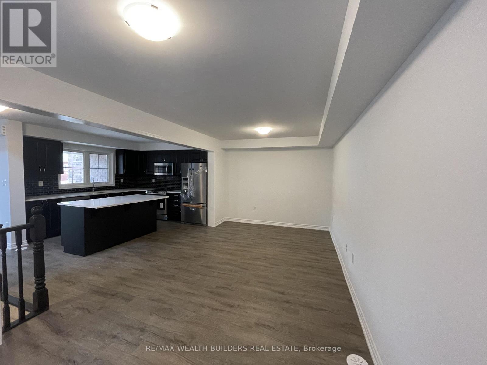 1260 Wintergreen Place, Milton (Cb Cobban), Ontario  L9E 1S3 - Photo 4 - W12907514