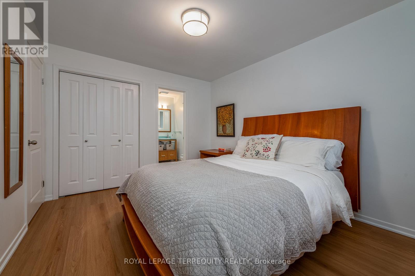 6 Earlington Avenue, Toronto, Ontario  M8X 2N5 - Photo 23 - W12907518