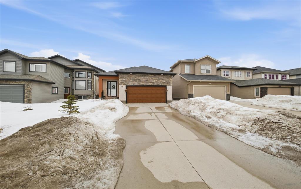 95 Castlebury Meadows Drive, Winnipeg, Manitoba  R2R 1C5 - Photo 3 - 202605203