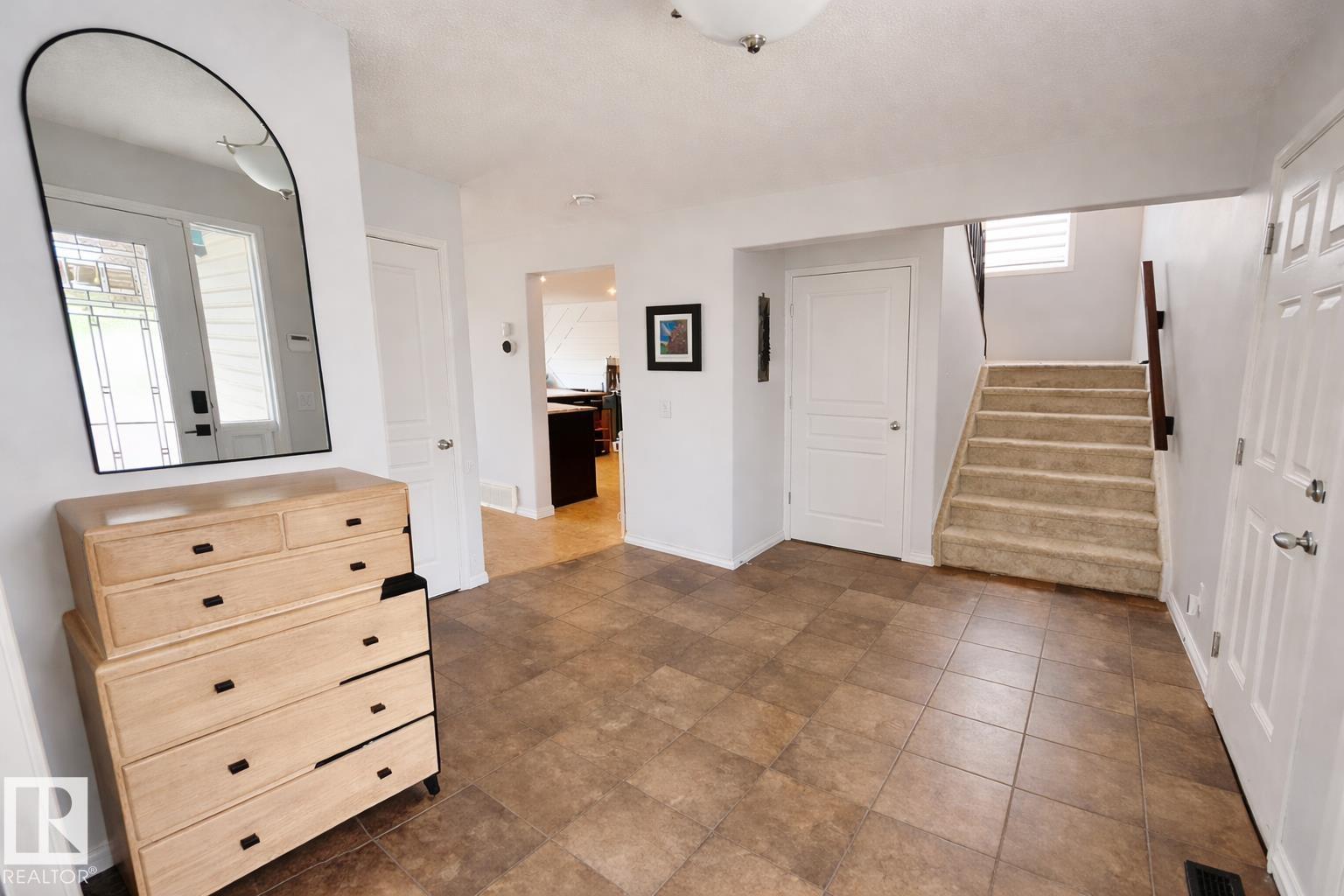 5112 159 Av Nw, Edmonton, Alberta  T5Y 0M4 - Photo 6 - E4478624