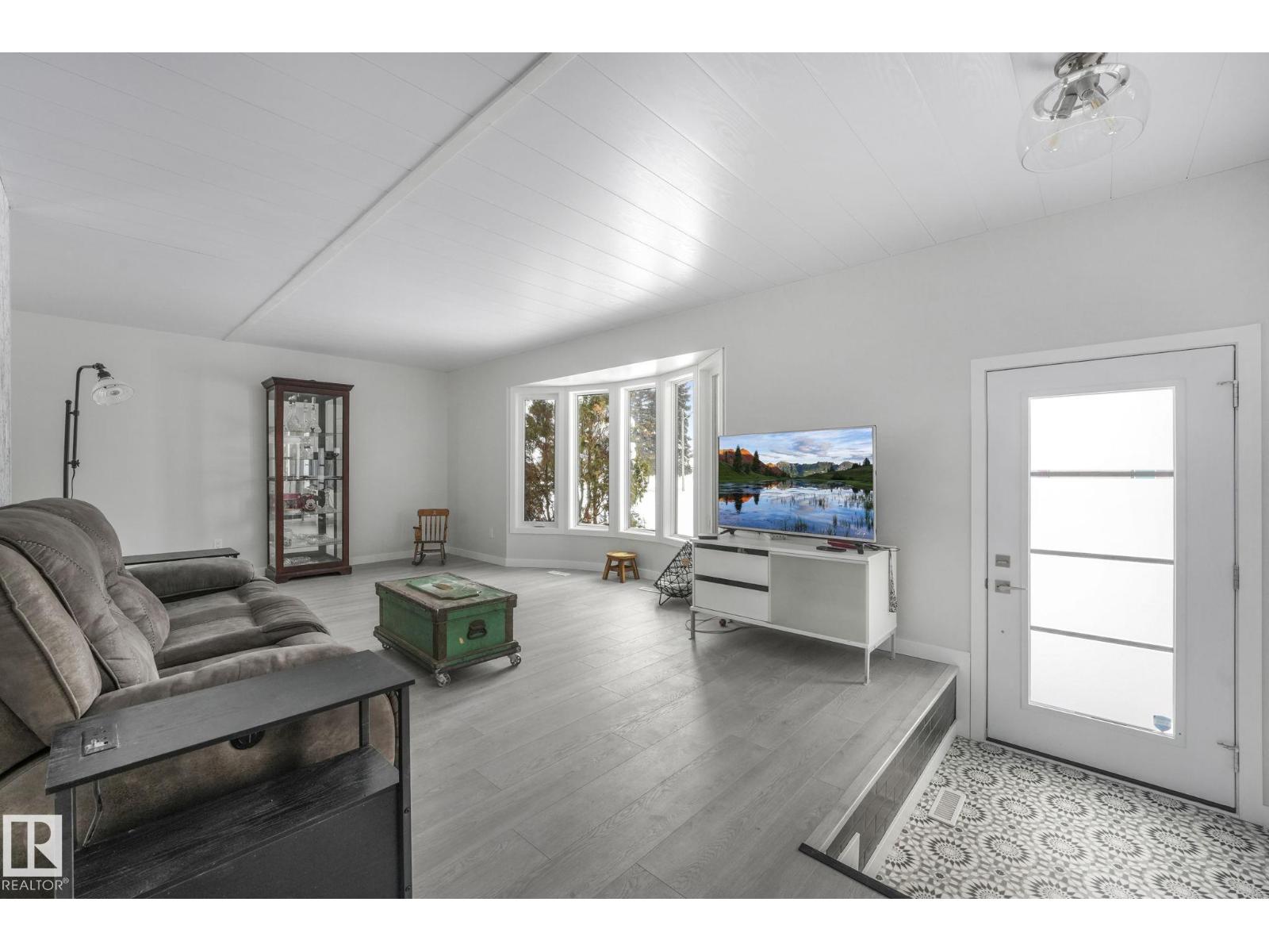 5204 47 St, Redwater, Alberta  T0A 2W0 - Photo 3 - E4474786