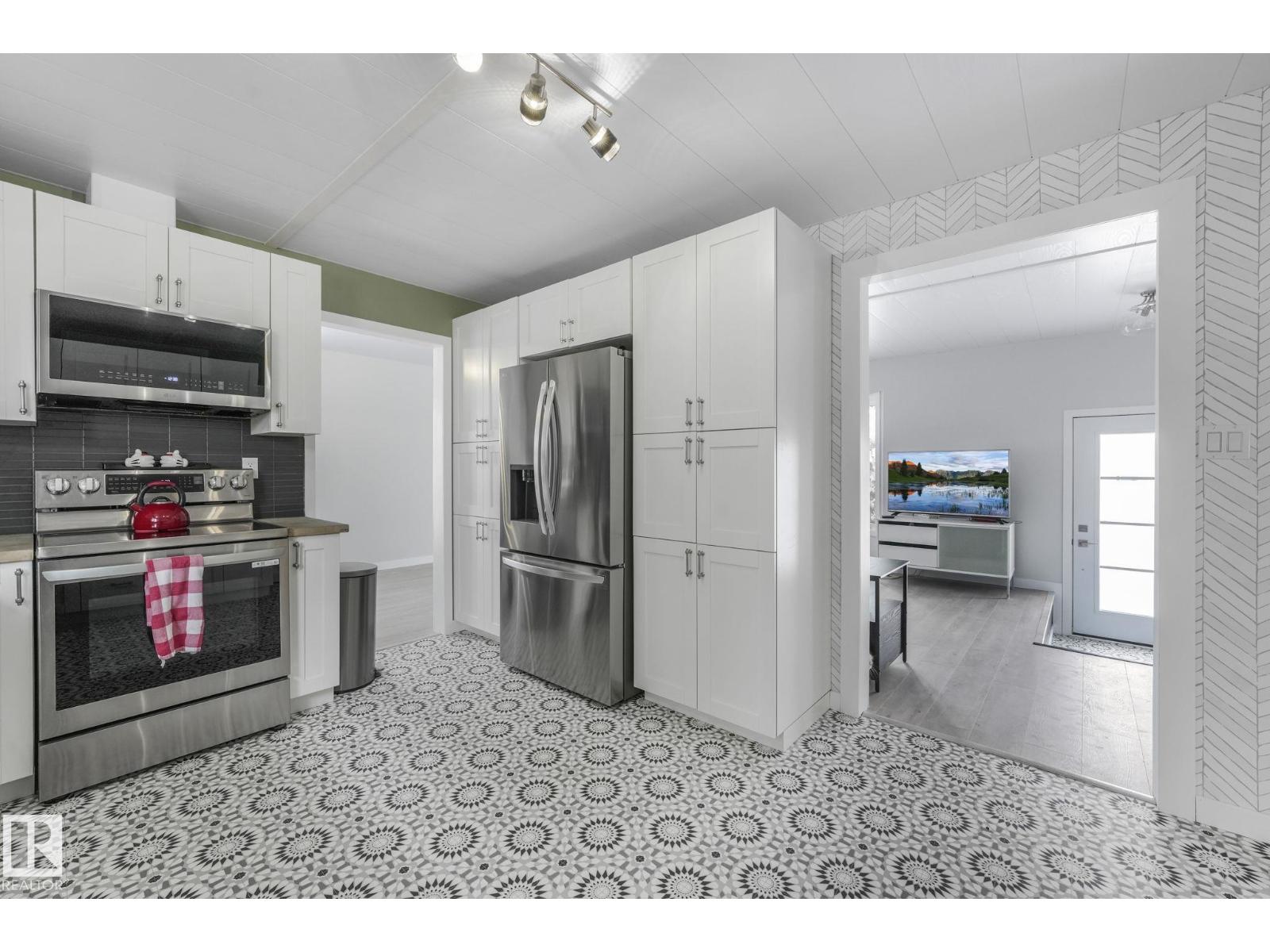 5204 47 St, Redwater, Alberta  T0A 2W0 - Photo 7 - E4474786