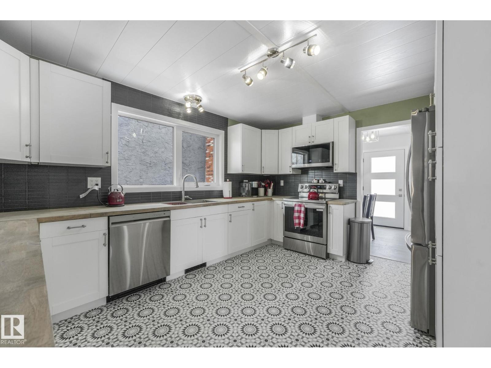 5204 47 St, Redwater, Alberta  T0A 2W0 - Photo 6 - E4474786