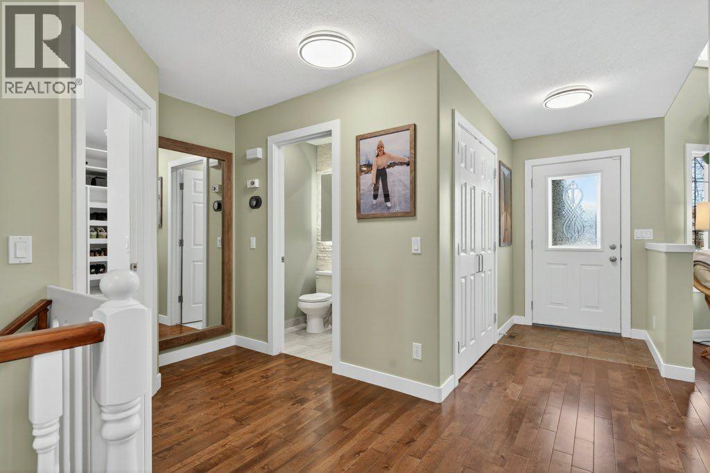 311 Crystal Shores View, Okotoks, Alberta  T1S 2H9 - Photo 6 - A2294700