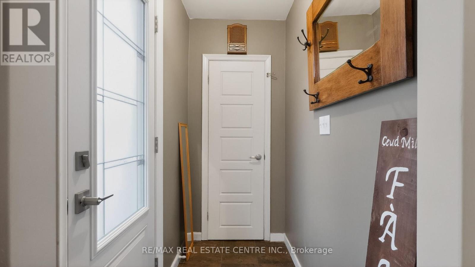 342 East 17th Street, Hamilton, Ontario  L9A 4M8 - Photo 4 - X12907542