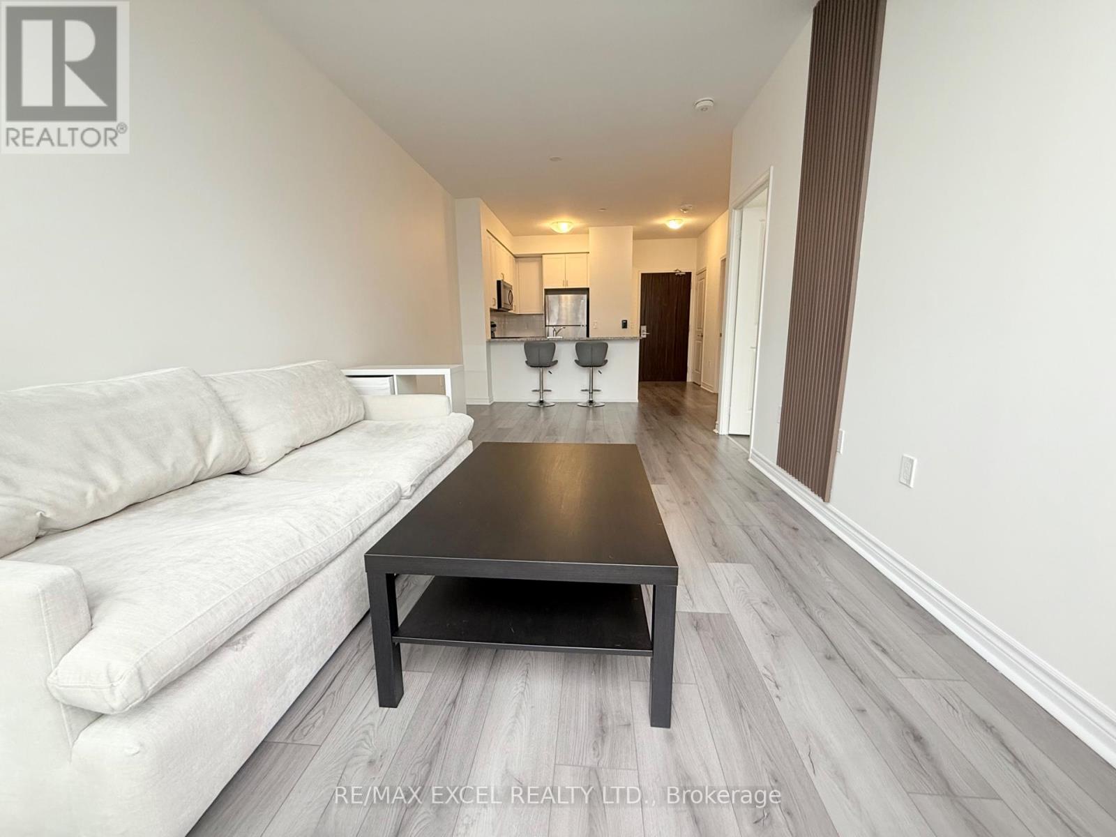 Ph208 - 349 Rathburn Road W, Mississauga, Ontario  L5B 0G9 - Photo 5 - W12907516