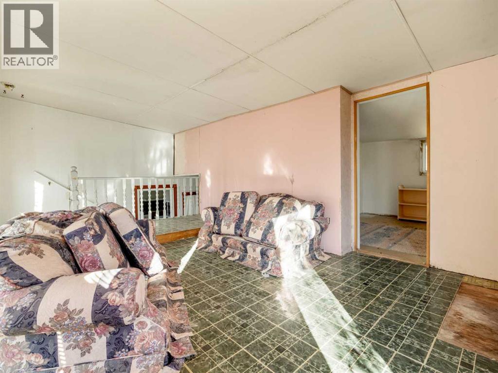 404 5 Avenue, Warner, Alberta  T0K 2L0 - Photo 26 - A2262391