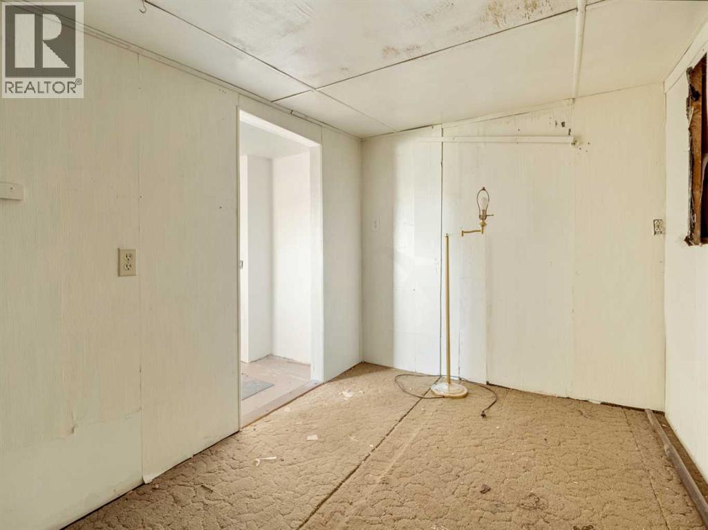 404 5 Avenue, Warner, Alberta  T0K 2L0 - Photo 32 - A2262391