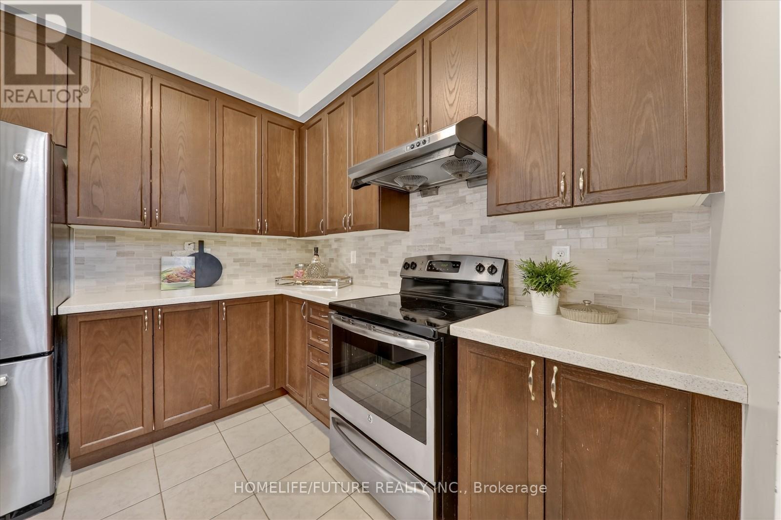 84 Quarrie Lane, Ajax, Ontario L1T 0N1 - Photo 11 - E12907566