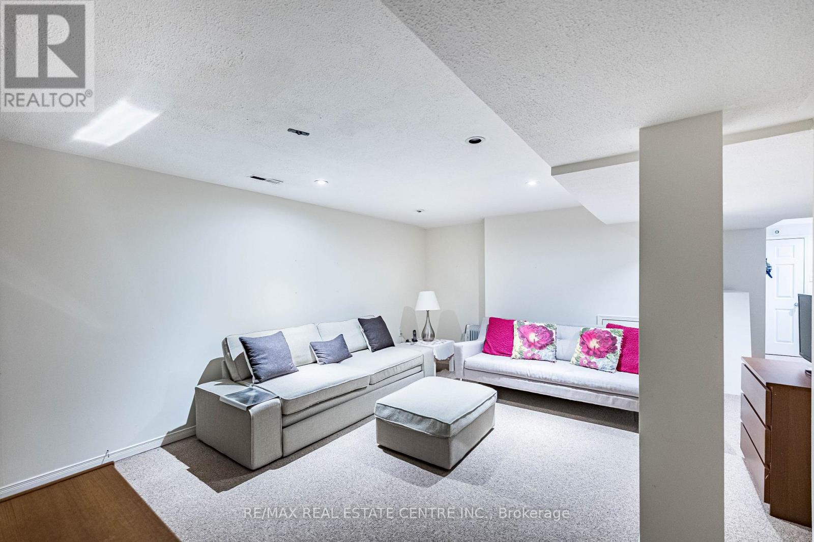 416 Marlatt Drive, Oakville, Ontario  L6H 5X5 - Photo 35 - W12858726