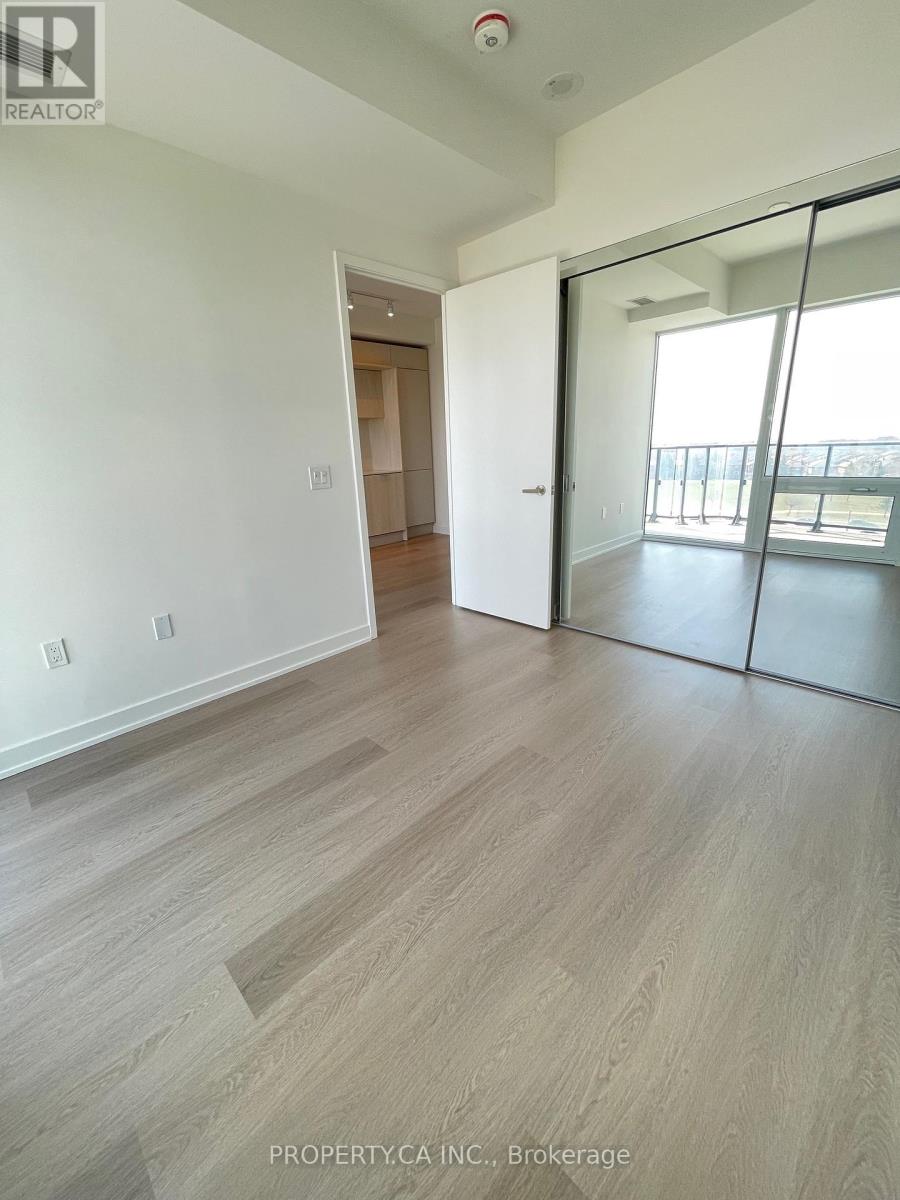 417 - 448 Burnhamthorpe Road, Mississauga, Ontario  L5B 4A4 - Photo 6 - W12907558