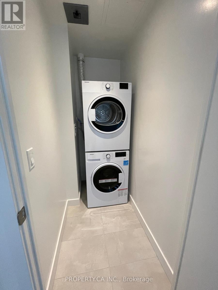 417 - 448 Burnhamthorpe Road, Mississauga, Ontario  L5B 4A4 - Photo 9 - W12907558