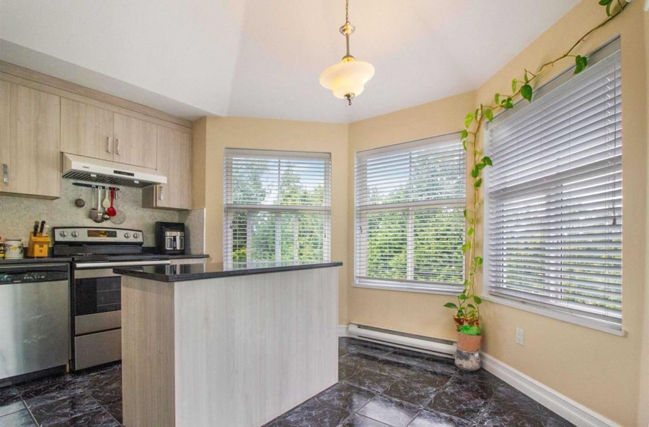 401 12739 72 AVENUE, surrey, British Columbia