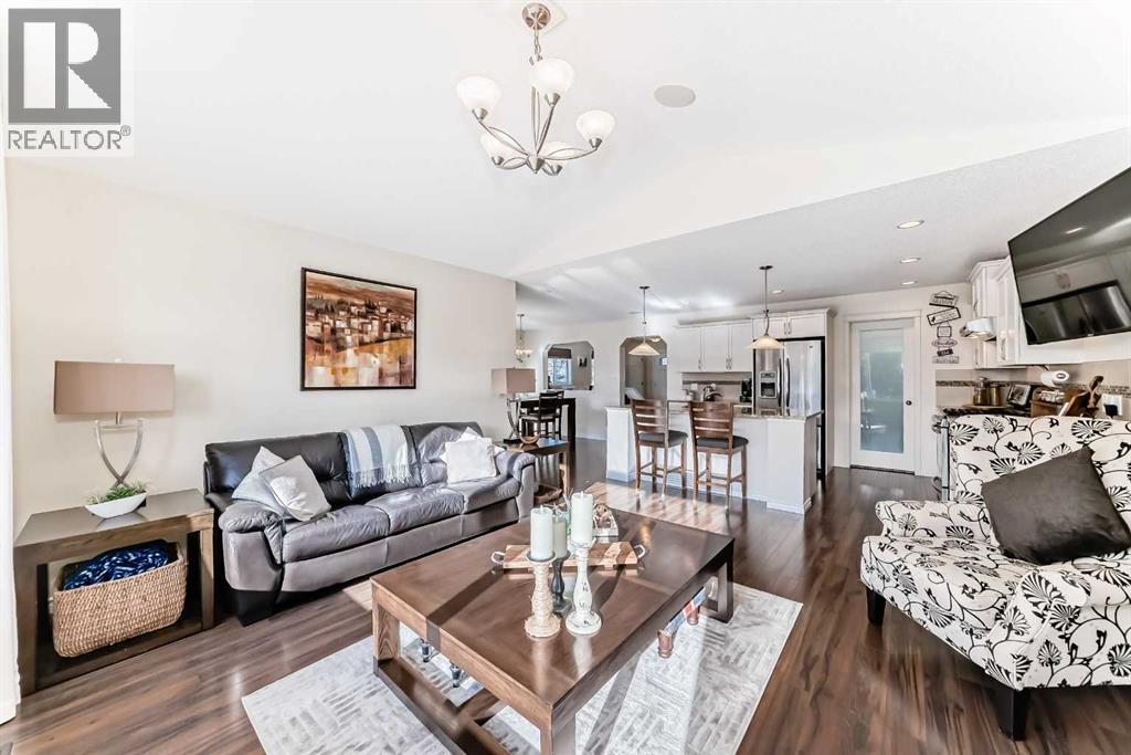 1301 Ravenswood Drive Se, Airdrie, Alberta  T4A 0J4 - Photo 12 - A2292085