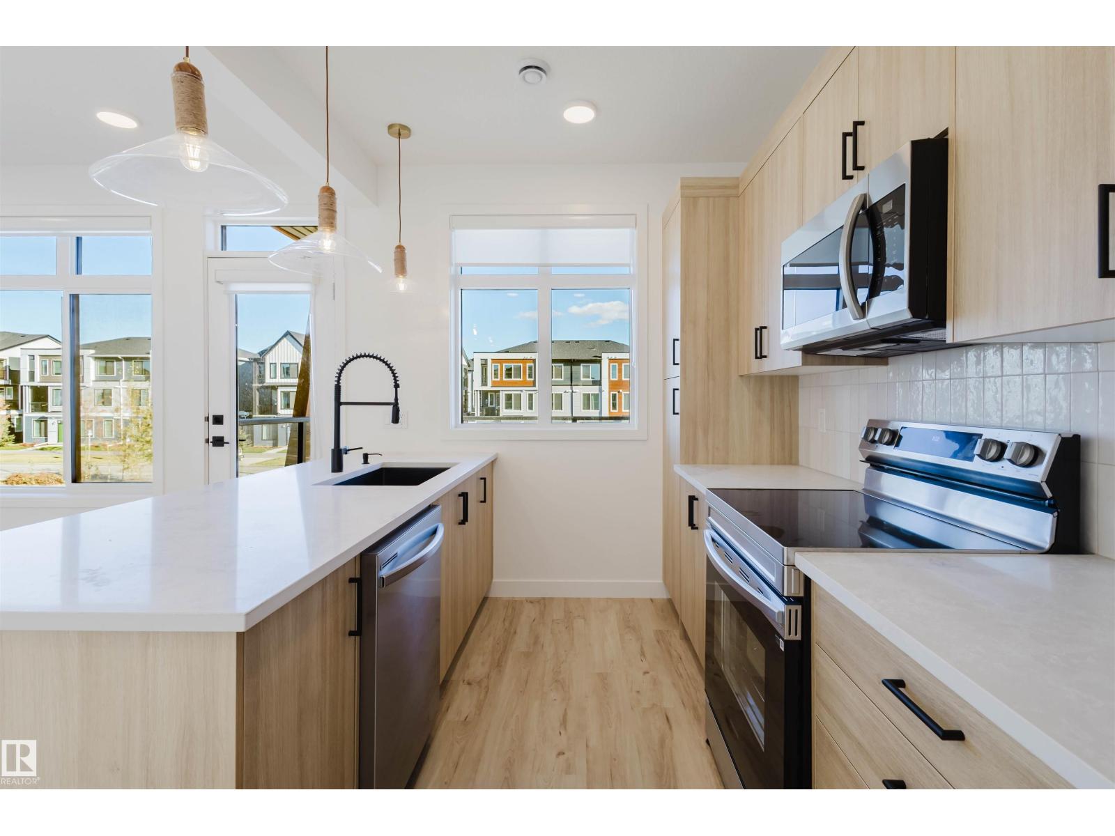 #23 16231 19 AV SW, edmonton, Alberta