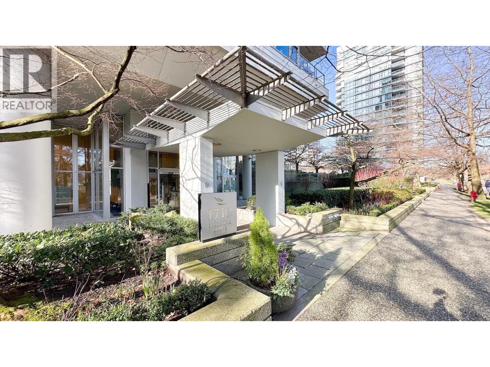 1004 1710 Bayshore Drive, Vancouver, British Columbia  V6G 3G4 - Photo 3 - R3095970