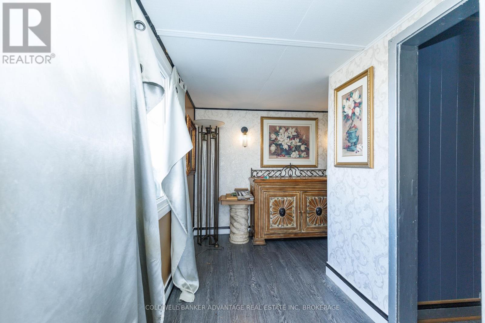 25 Dunkirk Court, Welland, Ontario  L3B 4W1 - Photo 5 - X12842760