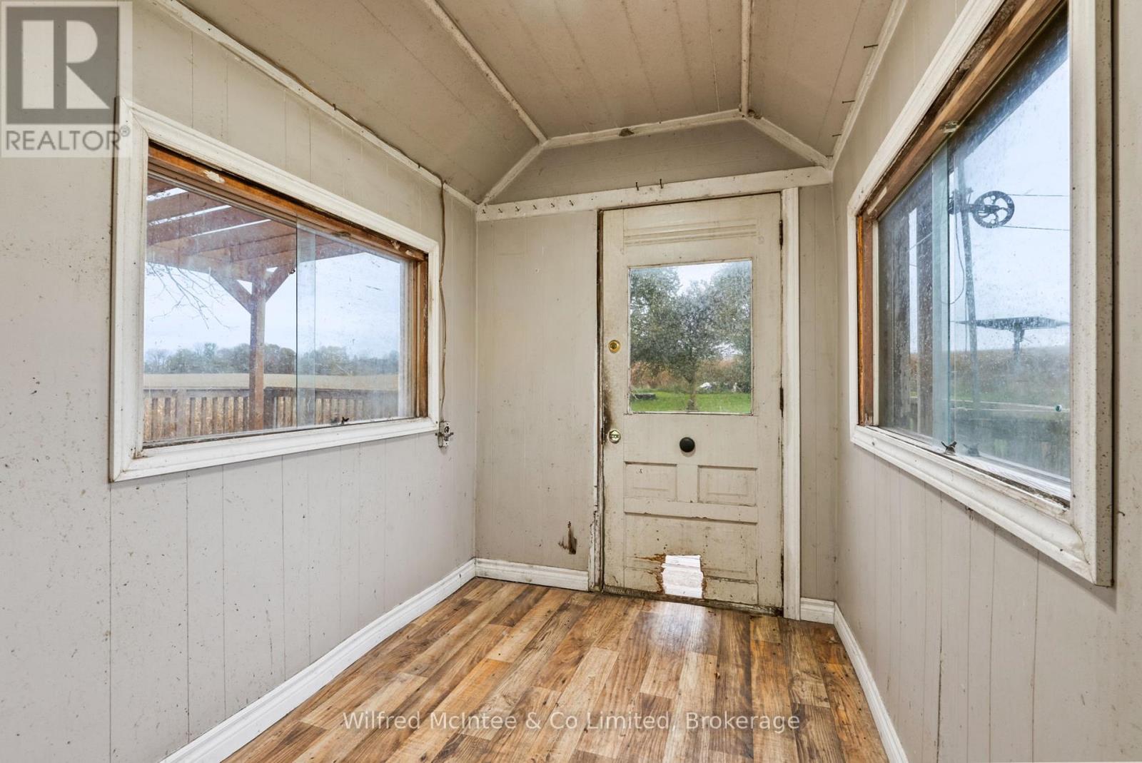 570 20 Side Road, Brockton, Ontario  N0G 2V0 - Photo 9 - X12471074