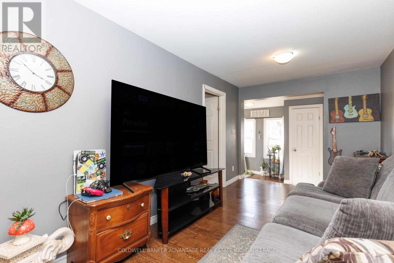 108 Burgar Street, Welland, Ontario  L3B 2S8 - Photo 6 - X12847710